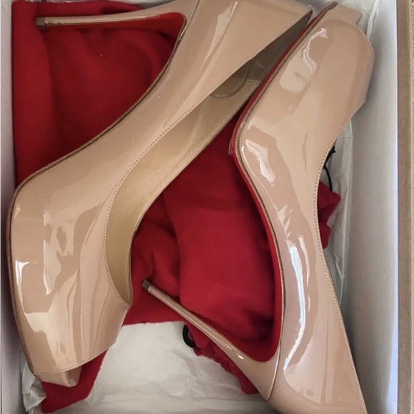 Christian Louboutin Very Prive Patent Red Sole Pump Nude Great Condition - Picture 3 of 4